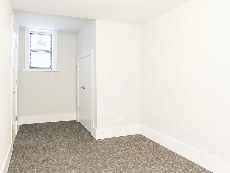 2922 1/2 W Logan Blvd #G — Photo 11