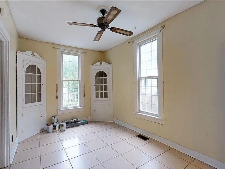 3213 Broadway Ave — Photo 14