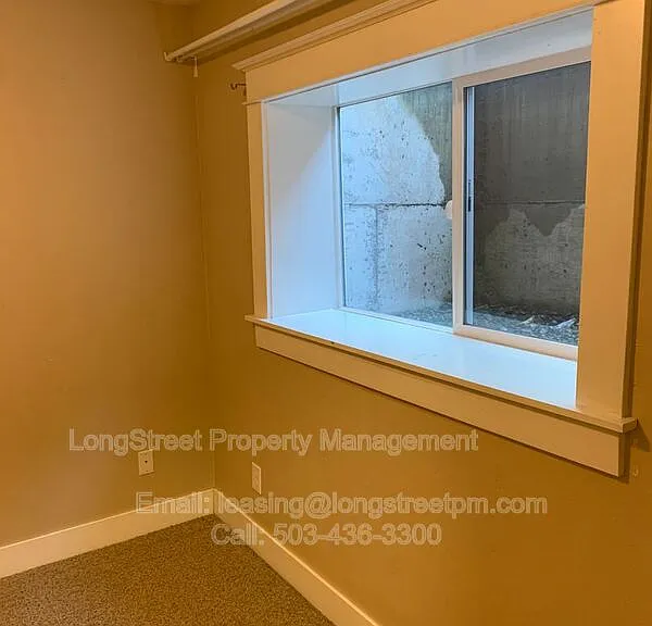 532 NE Sumner St #B — Photo 10