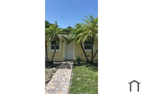 2145 NW 66th St Photo 1