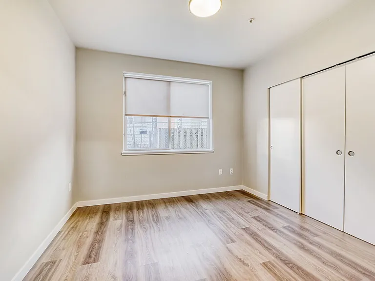 6310 N Maryland Ave #103 — Photo 5