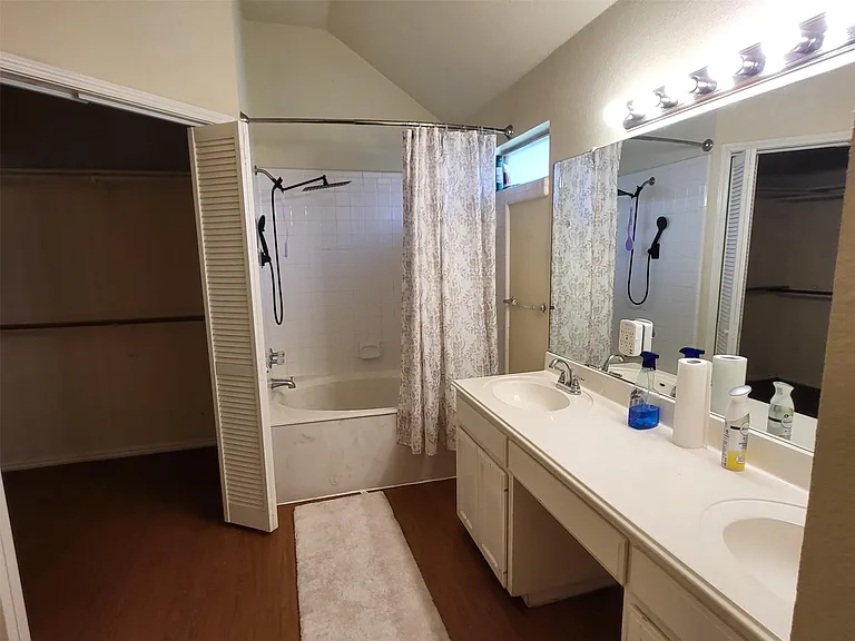 304 N Kings Canyon Dr — Photo 7