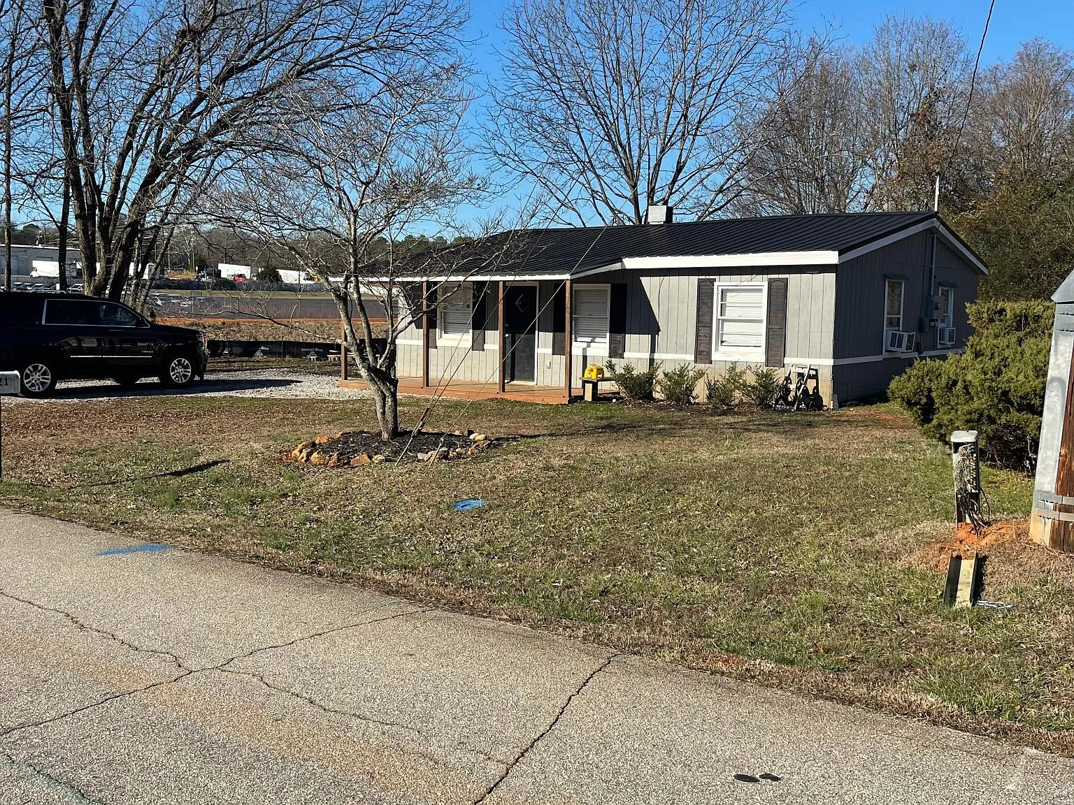 3 bed, 1200 sqft, $1,400 — Photo 3