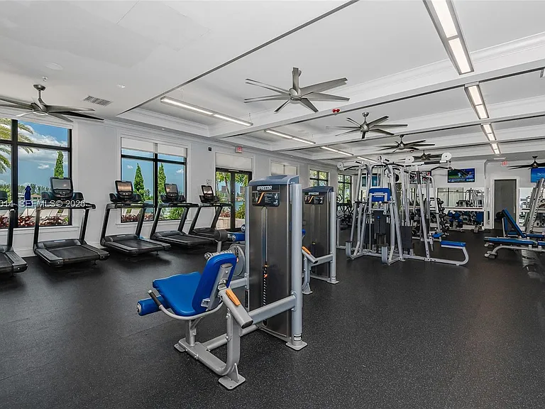 12835 Bayside Ct — Photo 41