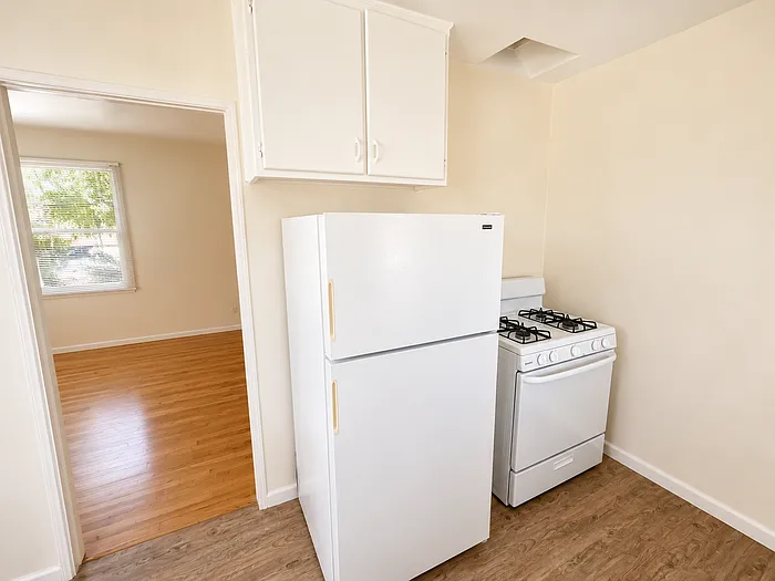 2628 Juan St #2628 — Photo 7