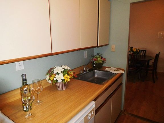 4th image of 404 Maryland Avenue #3A