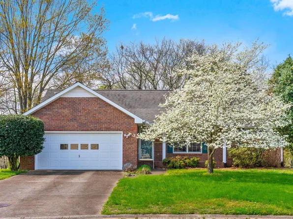 1410 S Shadowlawn Ct, Clarksville, TN 37040