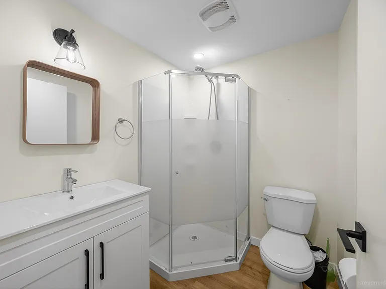 5031 44b Ave — Photo 32