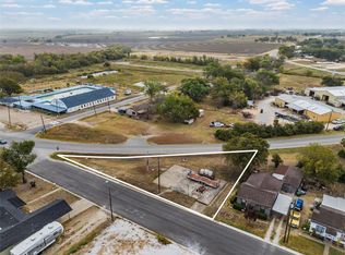312 E Columbus St, West, TX 76691