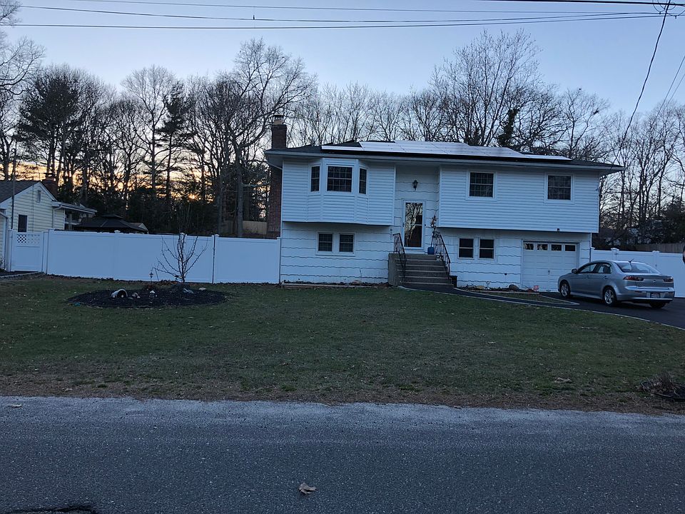 1st image of 557 Birch Hollow Dr