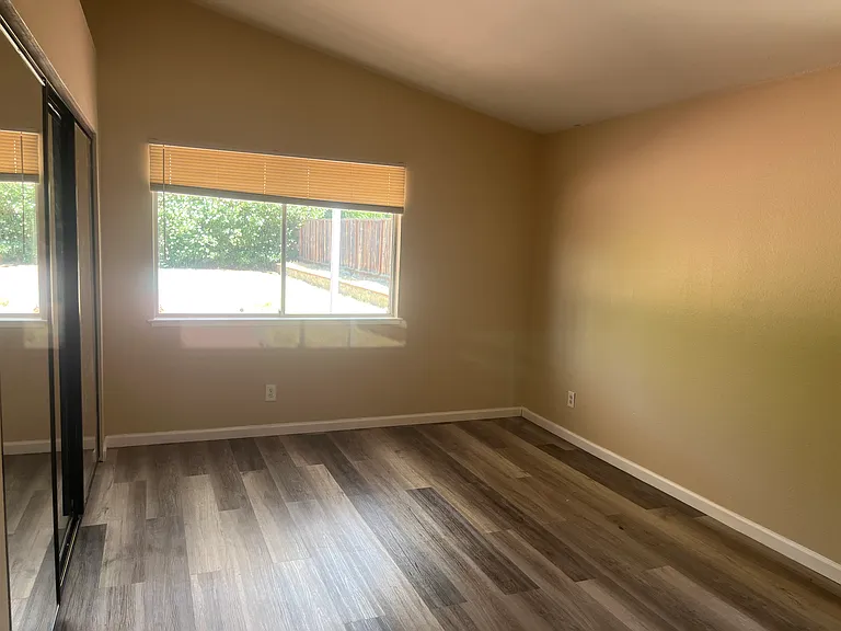 5117 Comanche Ct — Photo 6