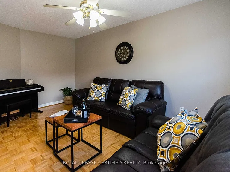 33 E Winners Cir — Photo 8