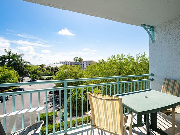5th image of 3635 Seaside Dr APT 305