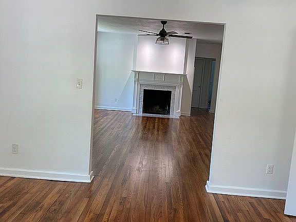 4th image of 1218 NE 5th St