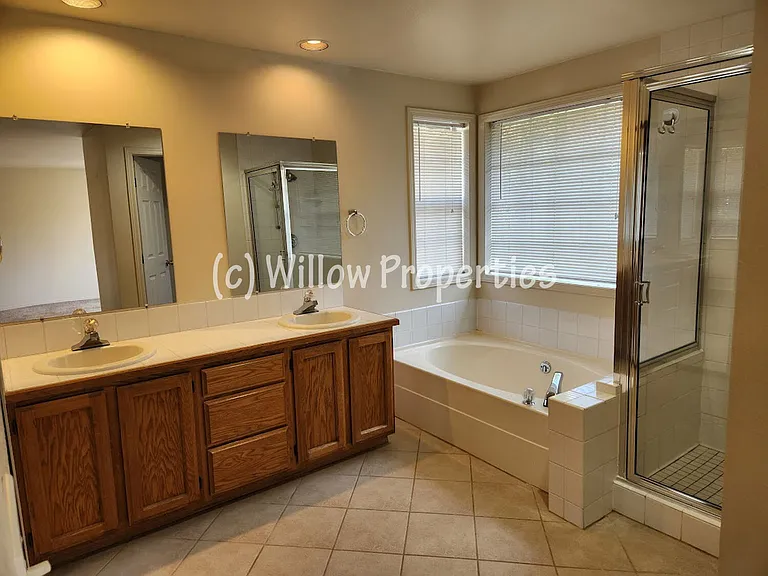 8401 62nd St W — Photo 11