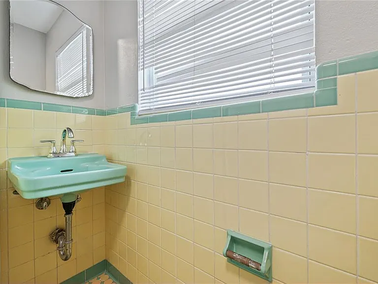 917 30th Ave N #1 — Photo 13