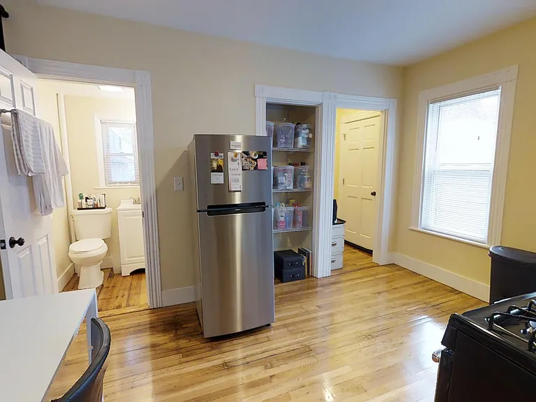 7 Blake St #1 — Photo 4