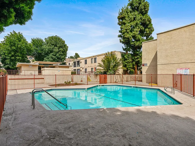 THE COLONY AT DRONFIELD (Mountain View Manor) — Photo 95