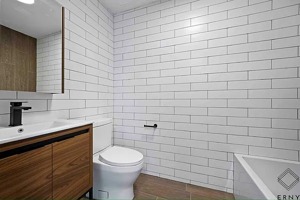 Rented by ERNY LLC | media 8