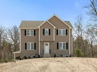 1 Brady Ln, Seekonk, MA 02771