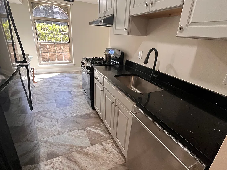 3376 Woodburn Rd #2 — Photo 5