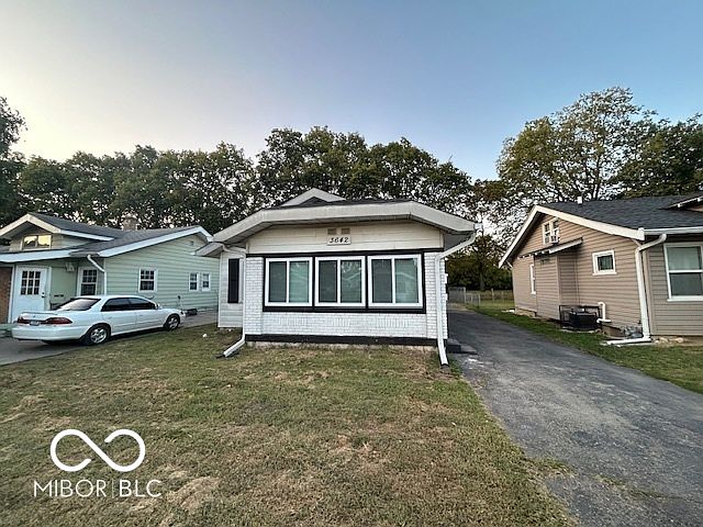 1st image of 3642 Creston Dr