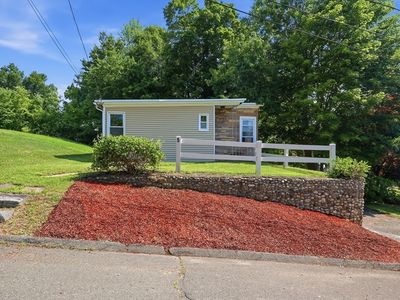 5 1st Ave, Ware, MA, 01082