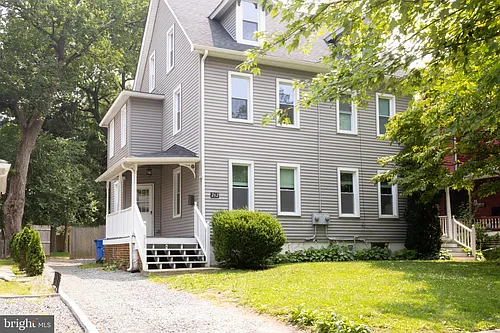 262 E Linden St Photo 1