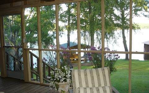 2nd image of 220 Sinclair Rd
