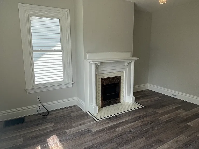 401 N McKean St #2 — Photo 4