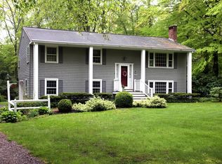 33 Black Pond Hill Rd, Norwell, MA 02061