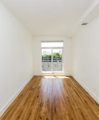 Rented by EXR | media 38