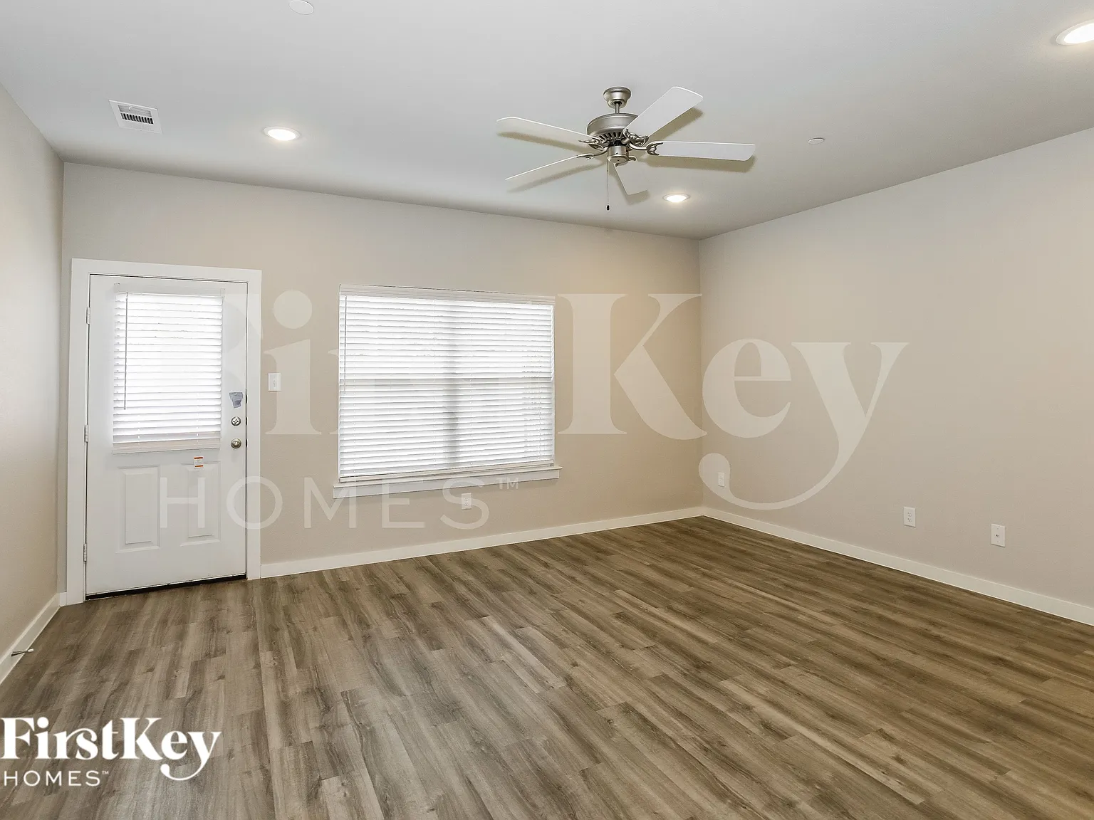 4 bed, 2.5 bath, 2056 sqft, $2,865 — Photo 4