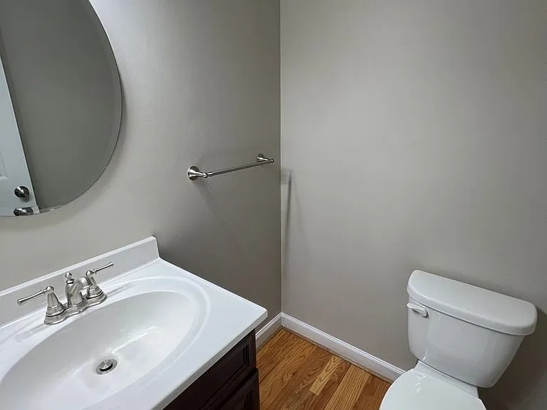 6893 Fenwick Dr — Photo 10
