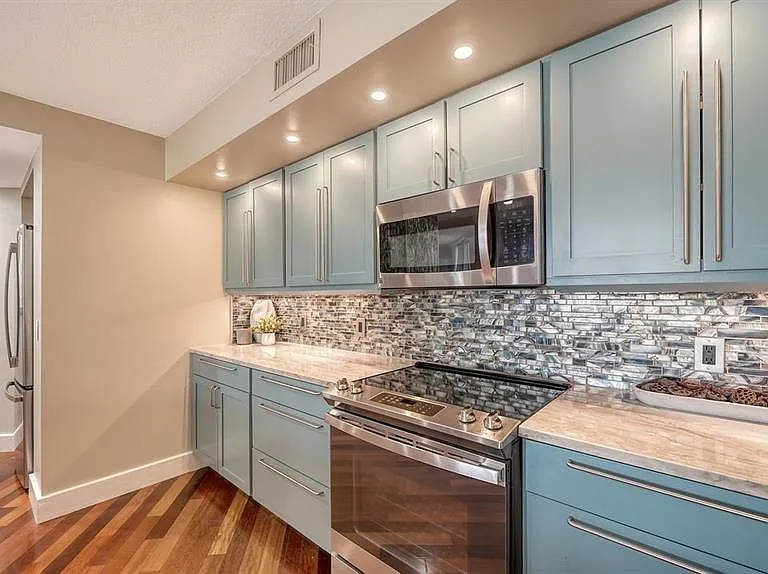 1111 N Gulfstream Ave #4E — Photo 9