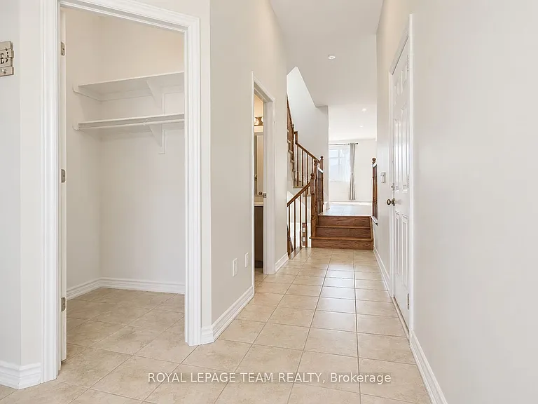 314 Glenbrae Ave — Photo 3