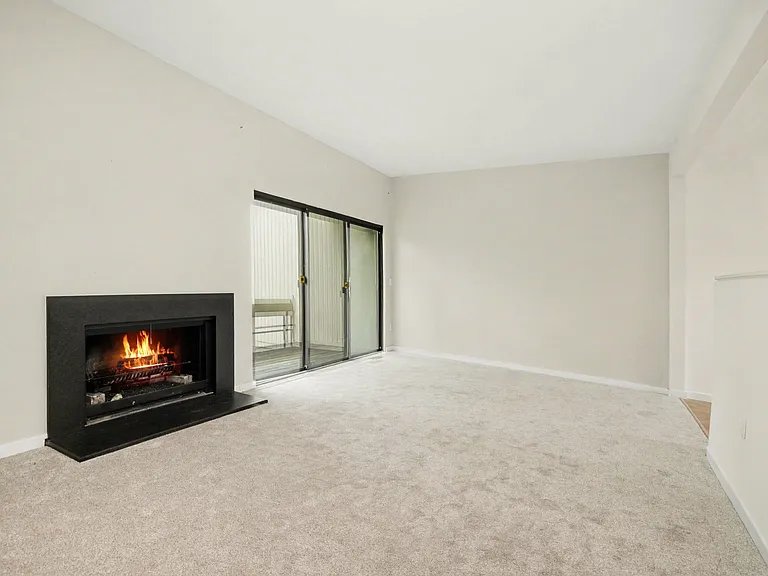7440 Azalea Ct — Photo 3