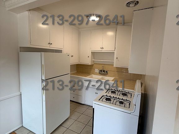 2nd image of 2503 W 4th St APT 7