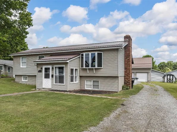 285 W Congress St, Corry, PA 16407