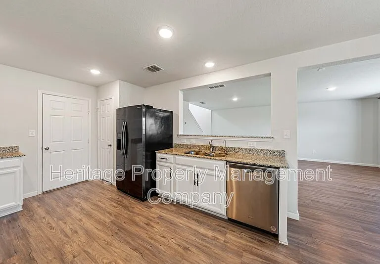 6231 Antares — Photo 13