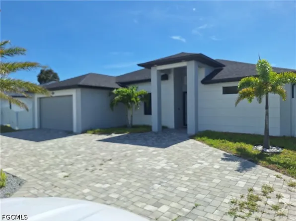 404 Chiquita Blvd N, Cape Coral, FL 33993