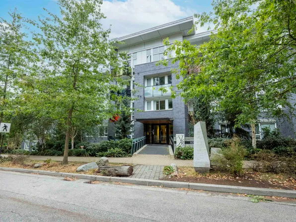 9250 University High St #201, Burnaby, BC V5A 0B3