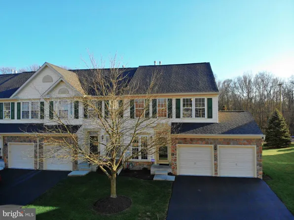 823 Geranium Dr, Warrington, PA 18976