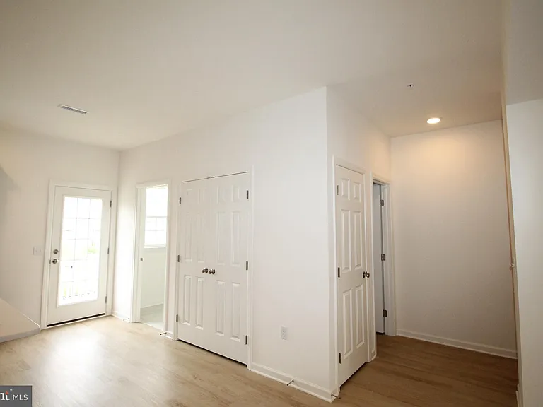 2445 Spring Water Cir — Photo 7
