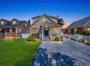 48 Liberty Avenue, Mineola, NY 11501