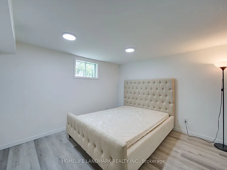 25 Lansbury Dr — Photo 22