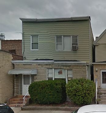 2nd image of 9 E 36th St