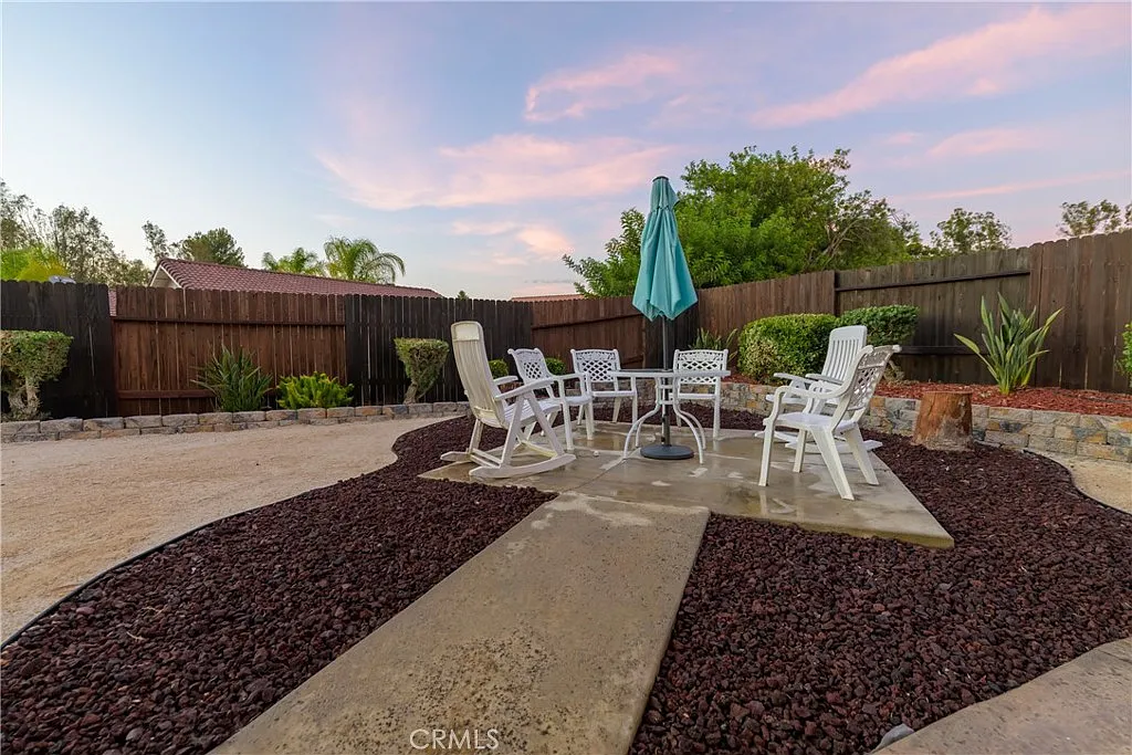 4 bed, 1853 sqft, $3,600 — Photo 4