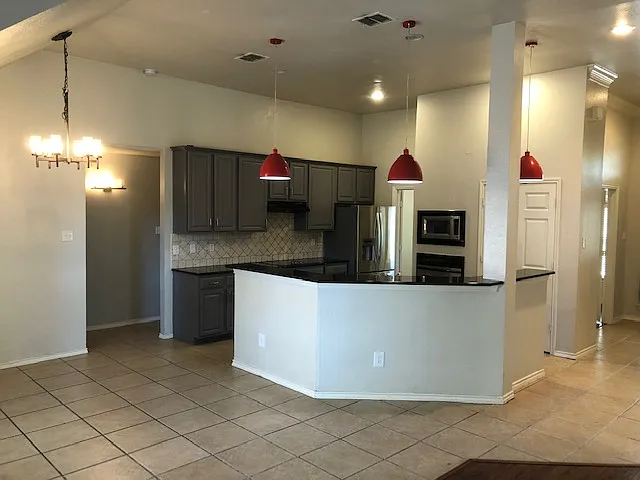 600 Bel Air Dr — Photo 10