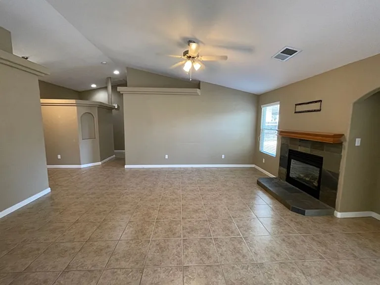 236 S Argyle Pl — Photo 5